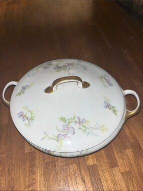 Havilland Limoges Old Abbey France Round Hand Painted Vegetable Tureen